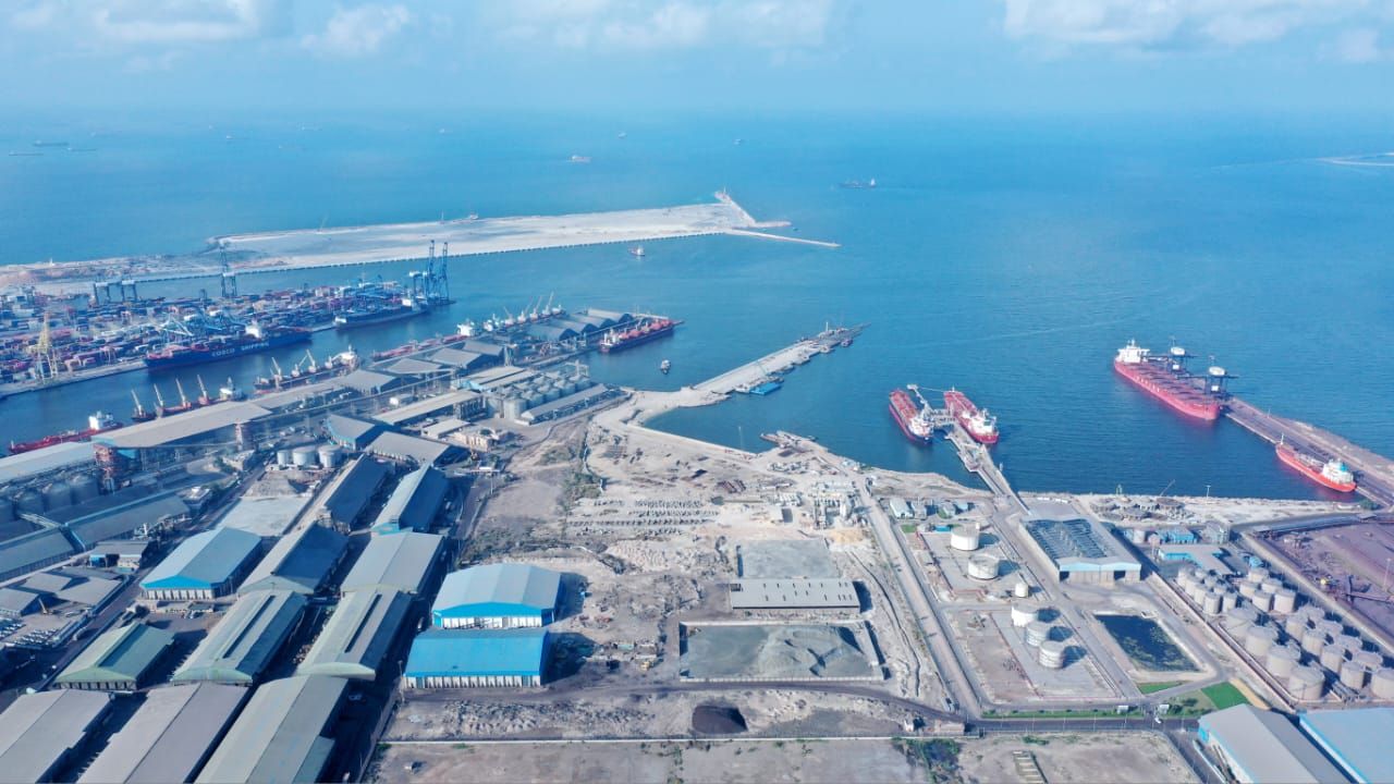 محطة الصب الجاف النظيف بميناء الدخيلة (2)