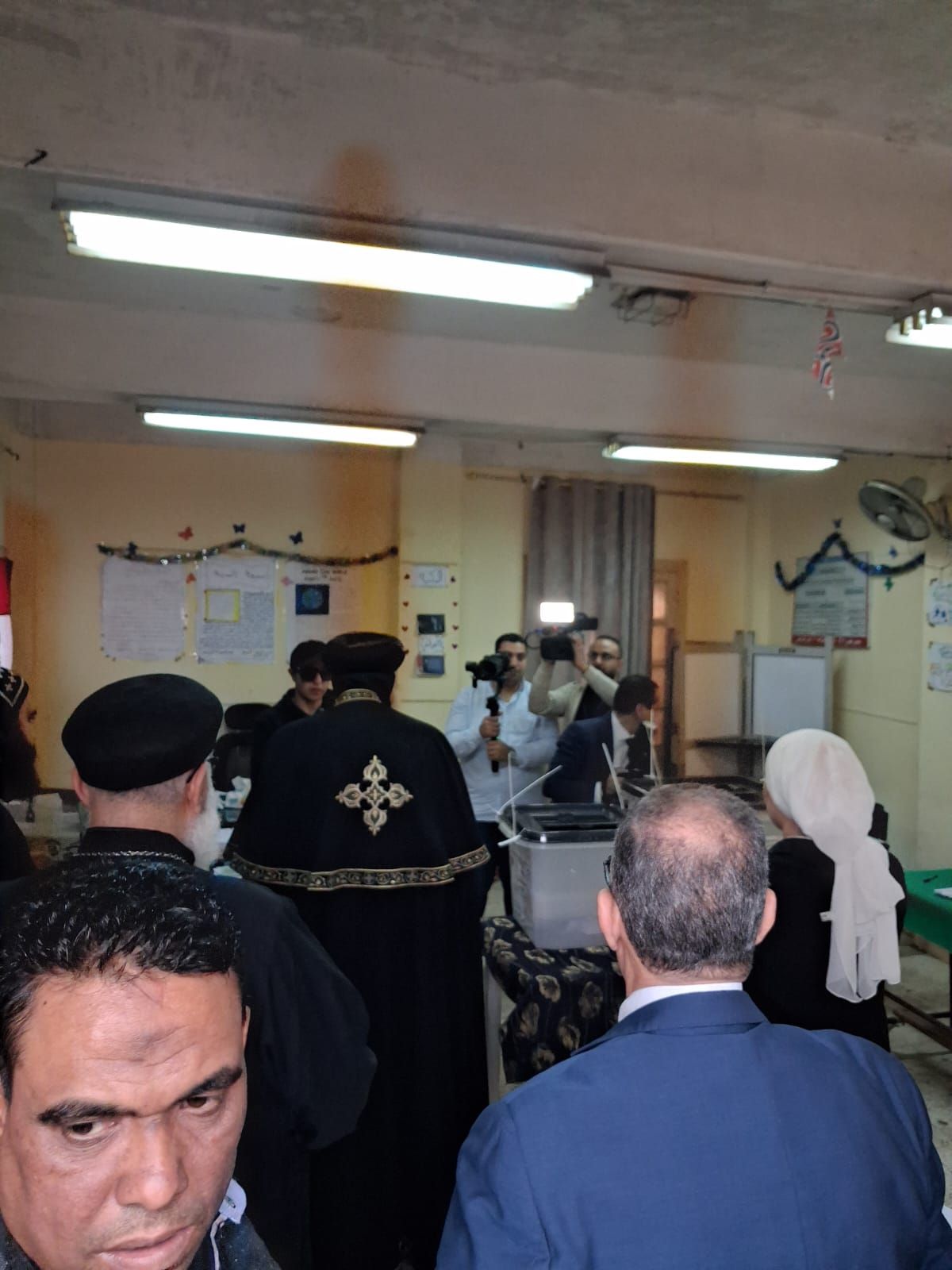 البابا تواضروس الثاني يدلي بصوته في انتخابات النواب