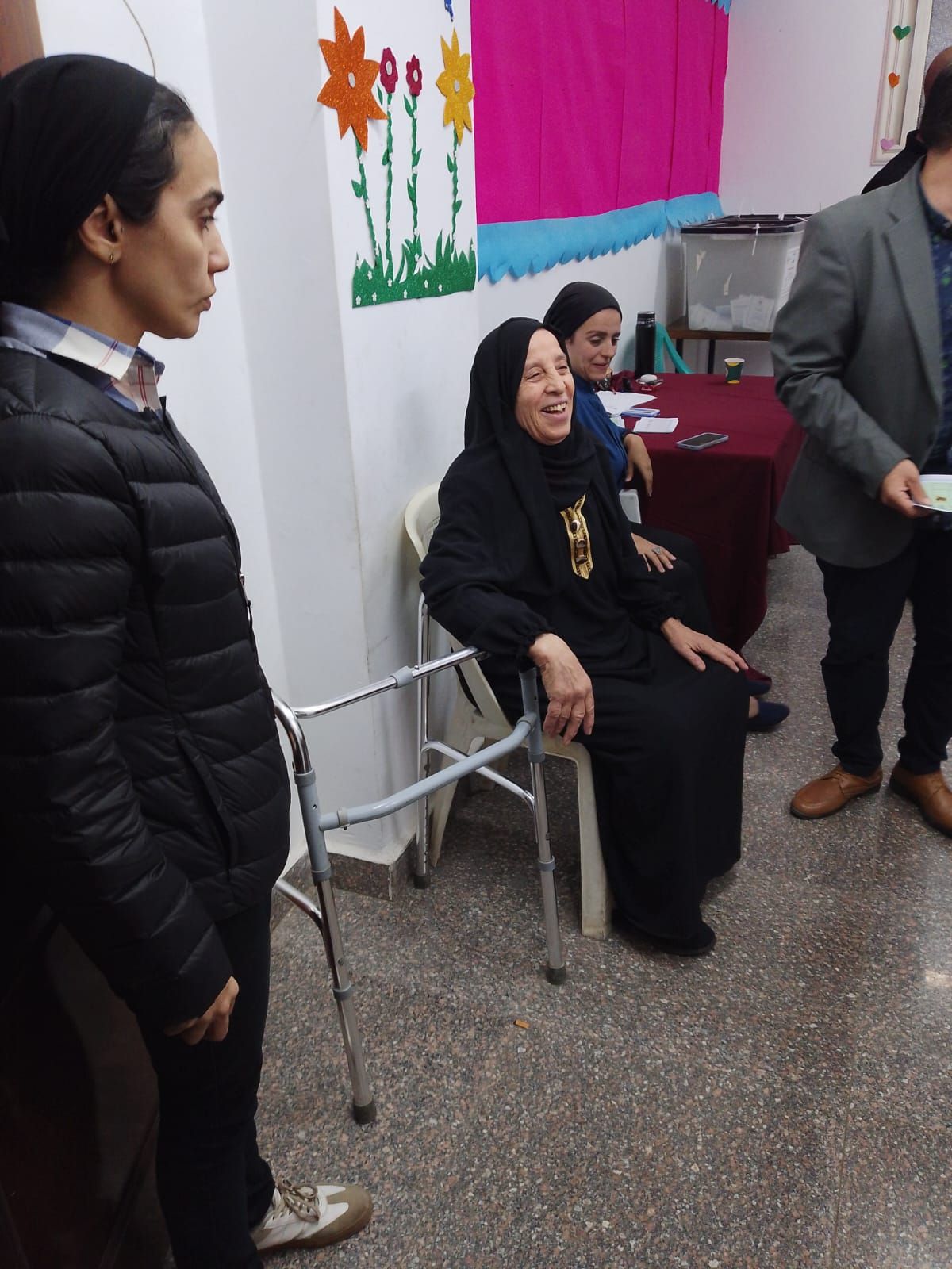 فرحة بالمشاركة فى الانتخابات فرحة بالمشاركة فى الانتخابات