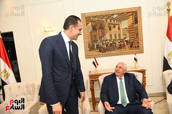 السيد القصير والنائب أحمد عبد الجواد