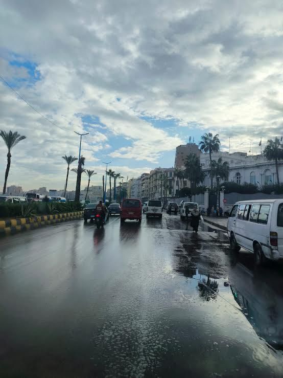 نوة باقى المكنسة تضرب الإسكندرية نوة باقى المكنسة تضرب الإسكندرية