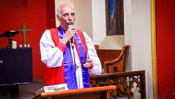 رئيس الكنيسة الأسقفية: لم تختلف العذارى في مظاهرهن الخارجية.. الاختلاف الحقيقي بقلوبهن رئيس الكنيسة الأسقفية: لم تختلف العذارى في مظاهرهن الخارجية.. الاختلاف الحقيقي بقلوبهن