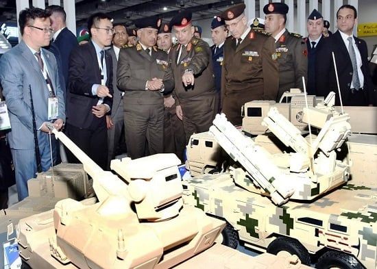 وزير الدفاع والفريق أحمد خليفة يعقدان عدد من اللقاءات الثنائية (7)