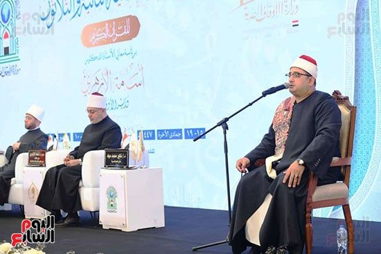 محمود الشحات يتلو القرأن الكريم محمود الشحات يتلو القرأن الكريم