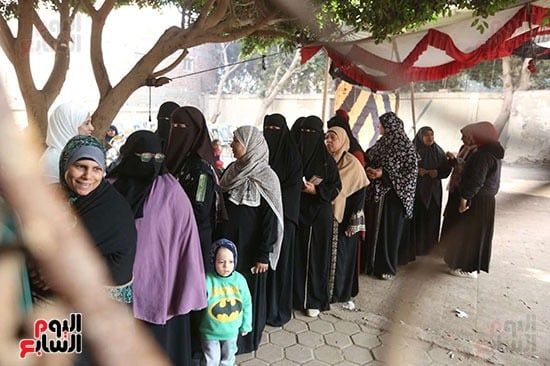 تزايد أعداد الناخبين علي لجان العياط للإدلاء بأصواتهم في الانتخابات البرلمانية 2025 (3) تزايد أعداد الناخبين علي لجان العياط للإدلاء بأصواتهم في الانتخابات البرلمانية 2025 (3)