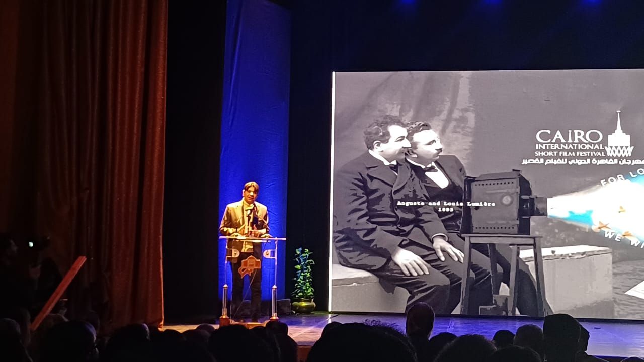 رئيس مهرجان القاهرة للفيلم القصير (1) رئيس مهرجان القاهرة للفيلم القصير (1)