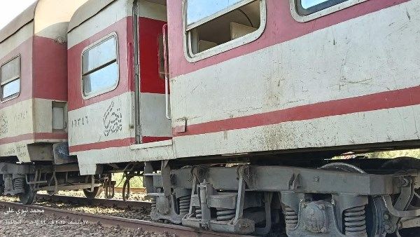 خروج عربة قطار عن القضبان بمحطة الحامول في المنوفية خروج عربة قطار عن القضبان بمحطة الحامول في المنوفية