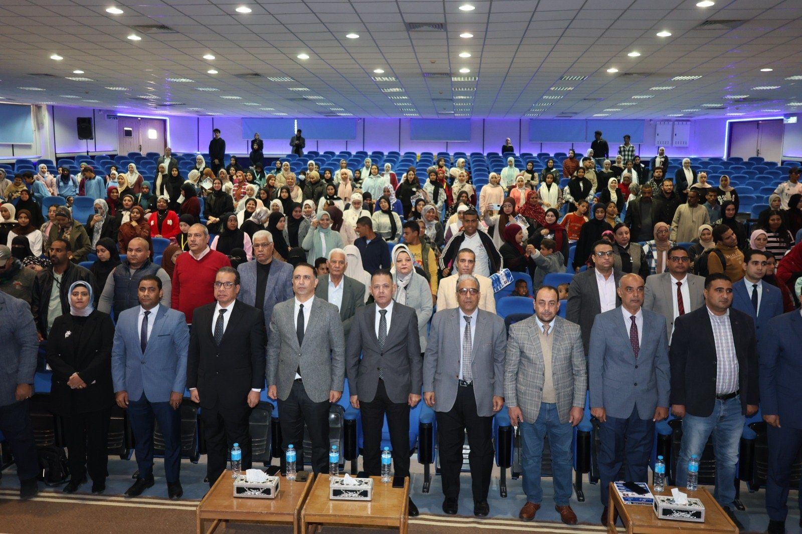 خلال اللقاء خلال اللقاء