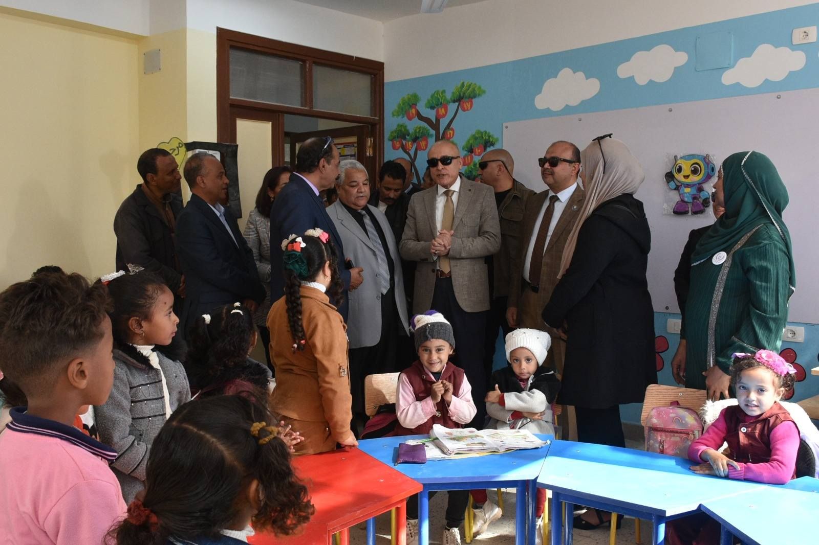 جانب من فرحة افتتاح مدارس جديدة لخدمة أبناء الزينية جانب من فرحة افتتاح مدارس جديدة لخدمة أبناء الزينية