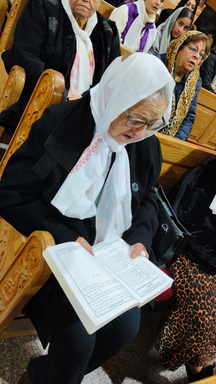 القداس بالكنسة القداس بالكنسة