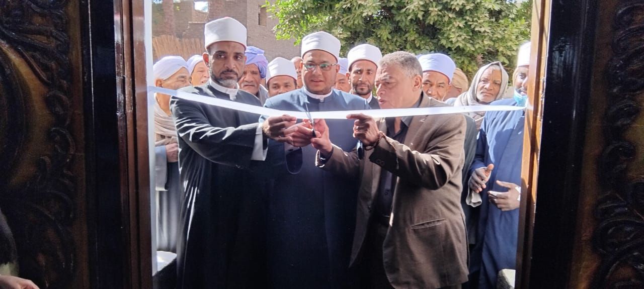 جانب من الافتتاح جانب من الافتتاح