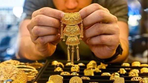 أسعار الذهب محليا وعربيا وعالميا