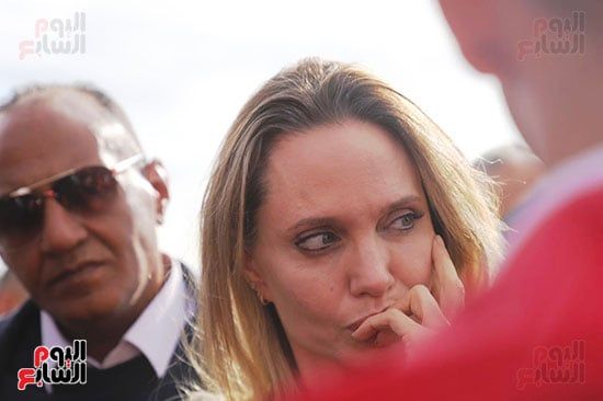 أنجلينا جولى فى تتضامن مع الفلسطينيين أنجلينا جولى فى تتضامن مع الفلسطينيين