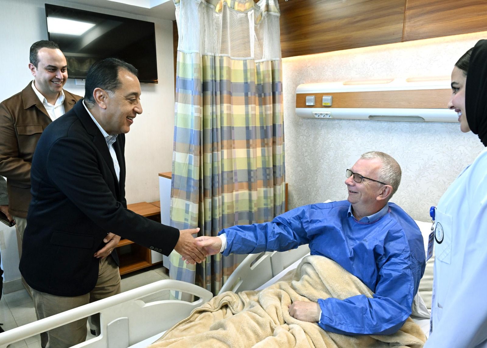 53aa2c03-be28-43df-8369-78e4195d546d 53aa2c03-be28-43df-8369-78e4195d546d