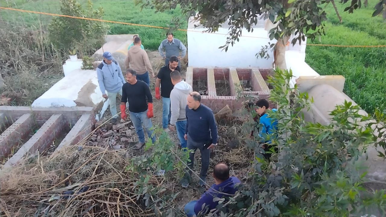 تنظيف مقابر أبو غنيمه تنظيف مقابر أبو غنيمه