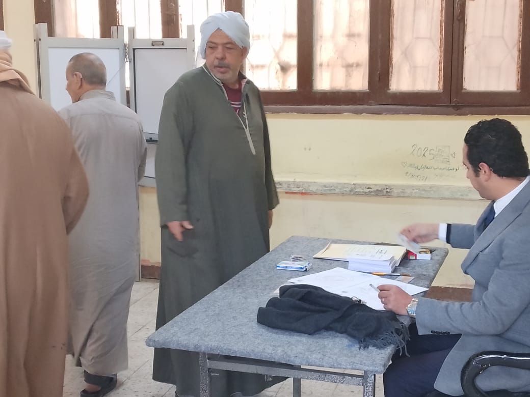 توافد مكثف للناخبين في الوراق وأوسيم