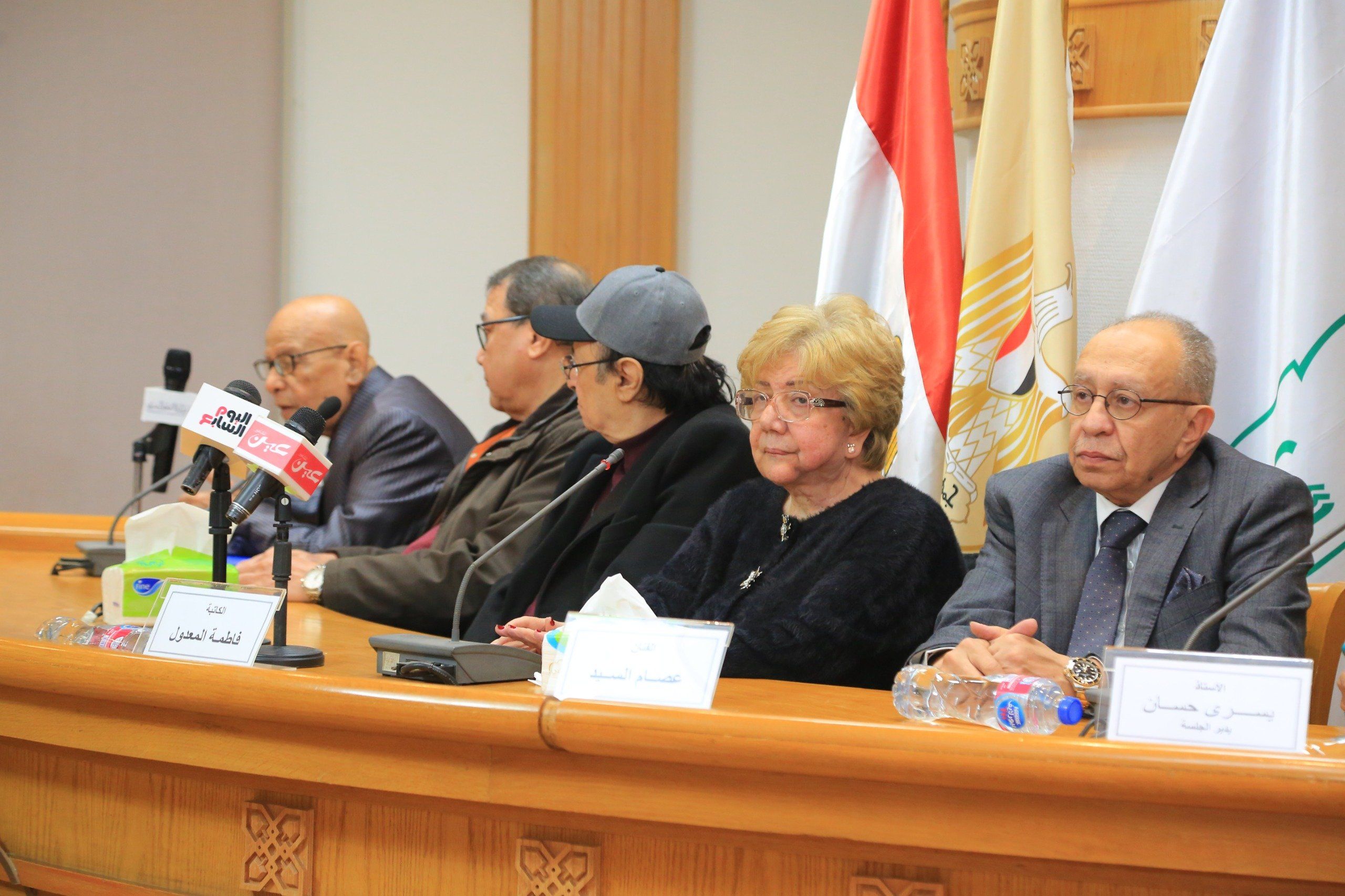 مهرجان المسرح العربي يجمع 5 قامات مسرحية في المؤتمر الصحفي الثاني بالمجلس الأعلي للثقافة (1) مهرجان المسرح العربي يجمع 5 قامات مسرحية في المؤتمر الصحفي الثاني بالمجلس الأعلي للثقافة (1)