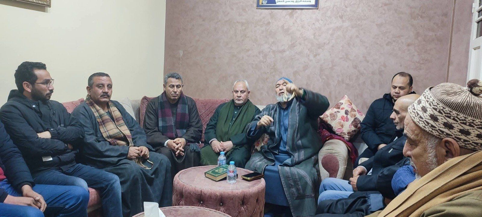 جلسة الصلح بين أسرة محمد مجدي (11) جلسة الصلح بين أسرة محمد مجدي (11)