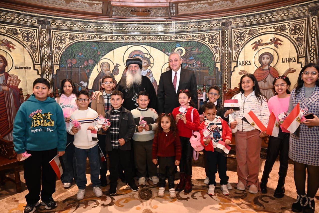 المحافظ يزور الكنائس المحافظ يزور الكنائس