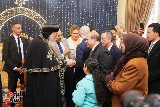 لحظة تهنئة بابا الاسكندرية بالعيد لحظة تهنئة بابا الاسكندرية بالعيد