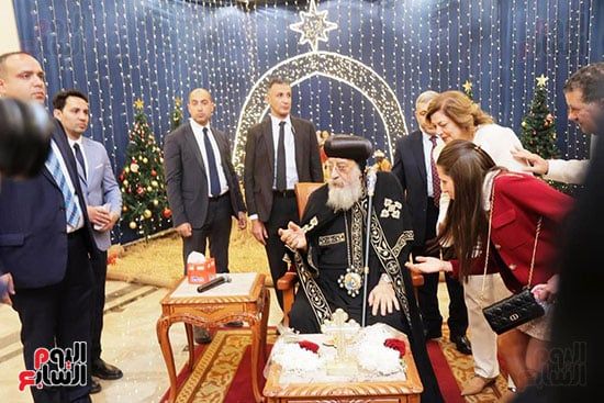 المواطنون يهنئون البابا المواطنون يهنئون البابا