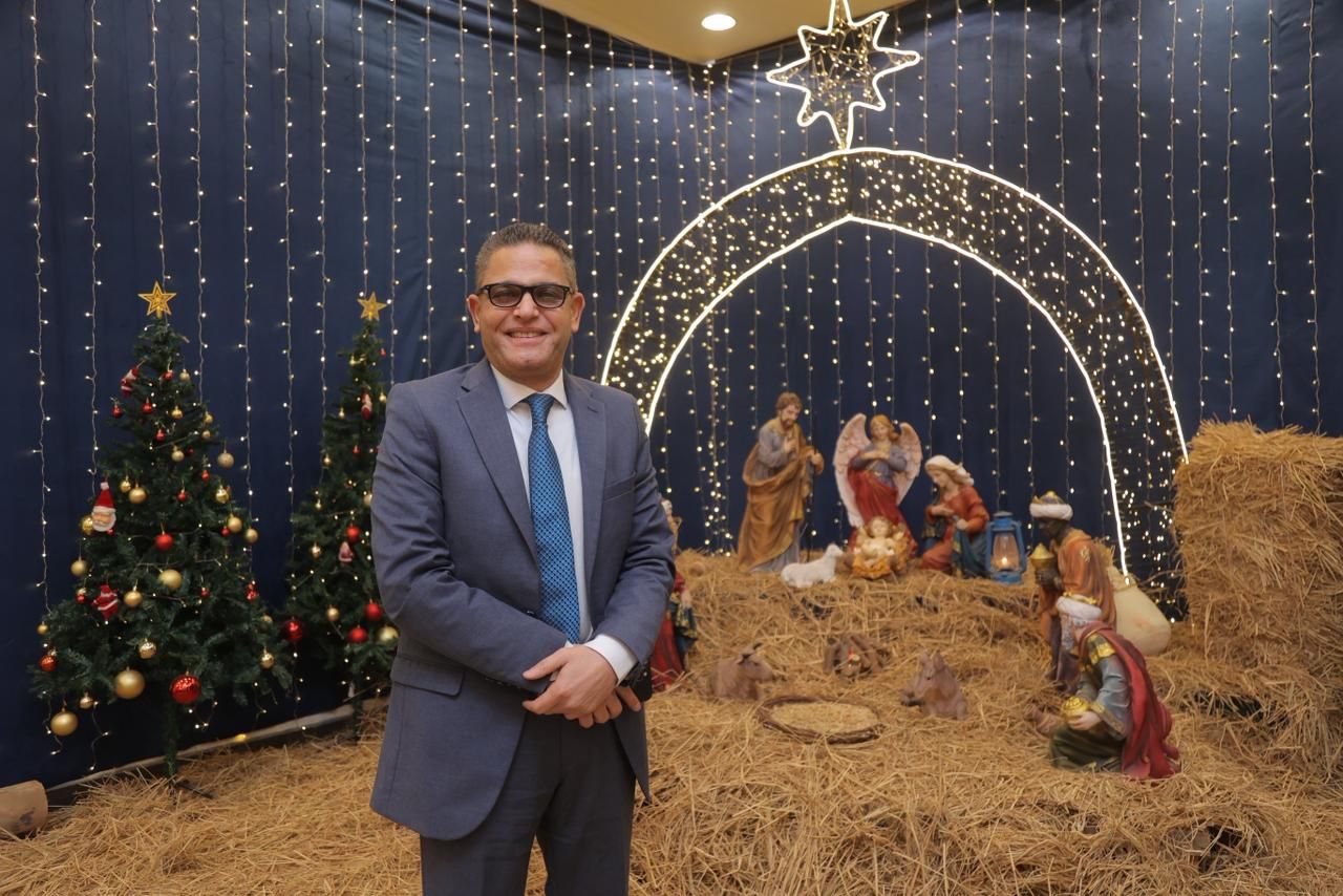 الكاتب الصحفى عبدالفتاح عبدالمنعم رئيس تحرير اليوم السابع والمزود رمز تقديرى لميلاد المسيح الكاتب الصحفى عبدالفتاح عبدالمنعم رئيس تحرير اليوم السابع والمزود رمز تقديرى لميلاد المسيح