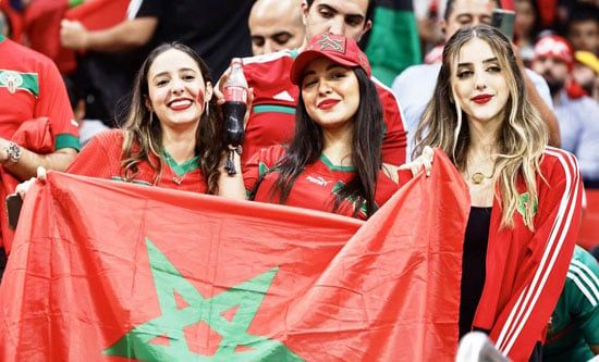فتيات المغرب يزين المدرجات فتيات المغرب يزين المدرجات