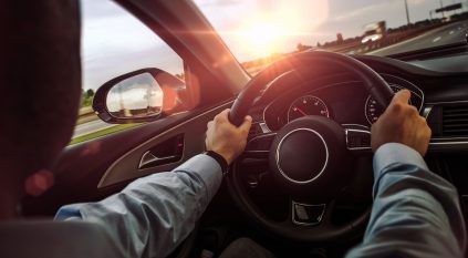 المراوغة بسرعة بين المركبات مخالفة غرامتها تصل إلى 6000 ريال