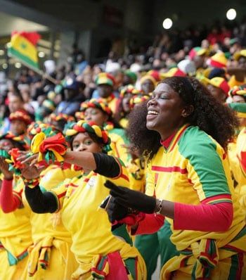 النساء ترسم لوحة فنية لمساندة منتخب الكونغو النساء ترسم لوحة فنية لمساندة منتخب الكونغو