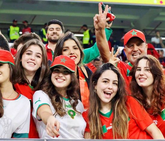 جمهور أصحاب الأرض يزين المدرجات جمهور أصحاب الأرض يزين المدرجات