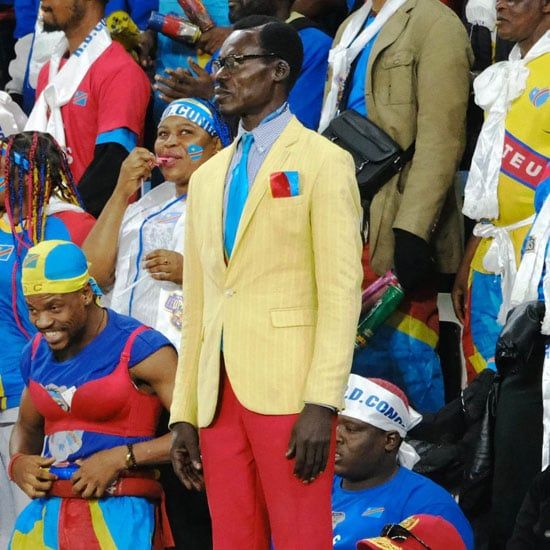 المشجع الكونغولى الشهير يساند المنتخب المشجع الكونغولى الشهير يساند المنتخب