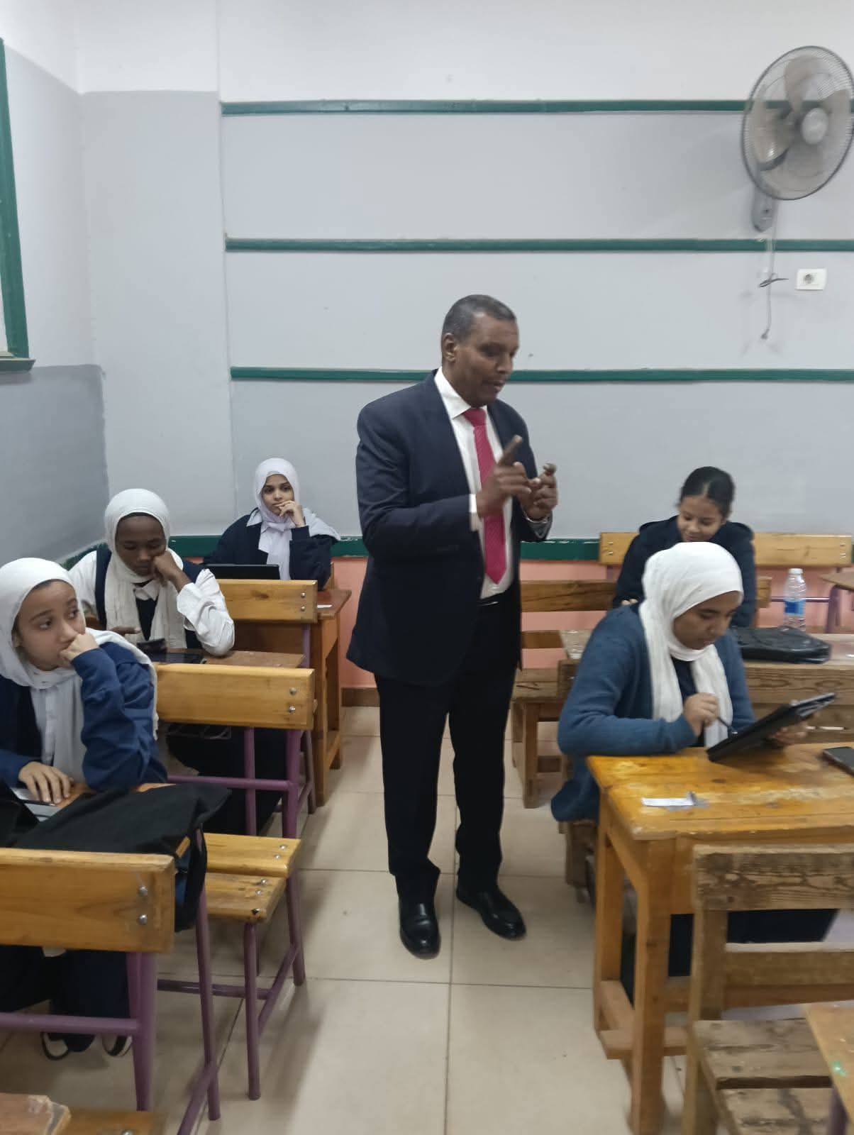 امتحانات الفصل الدراسى الأول (1) امتحانات الفصل الدراسى الأول (1)