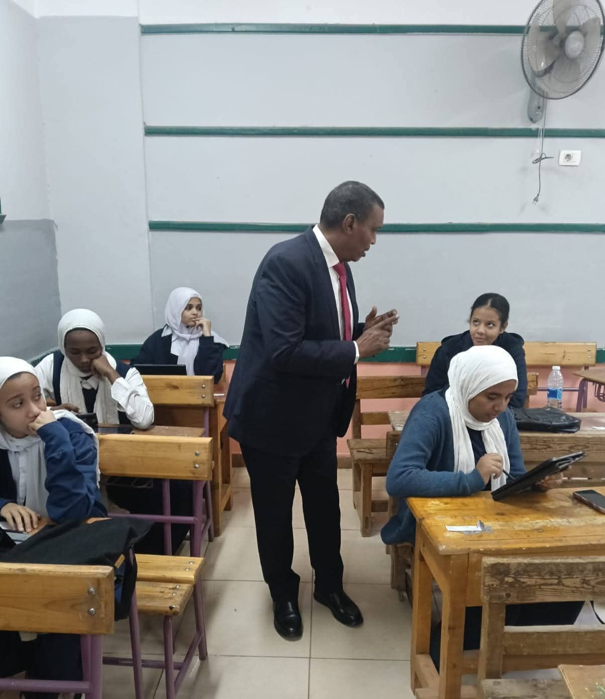 متابعة الامتحانات (1) متابعة الامتحانات (1)