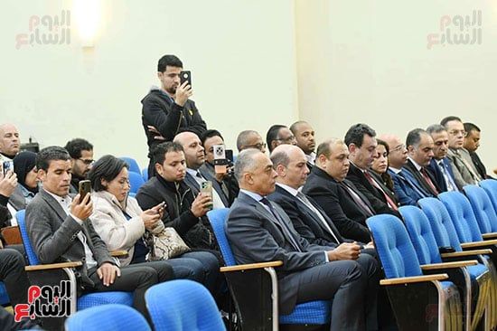 حضور المؤتمر