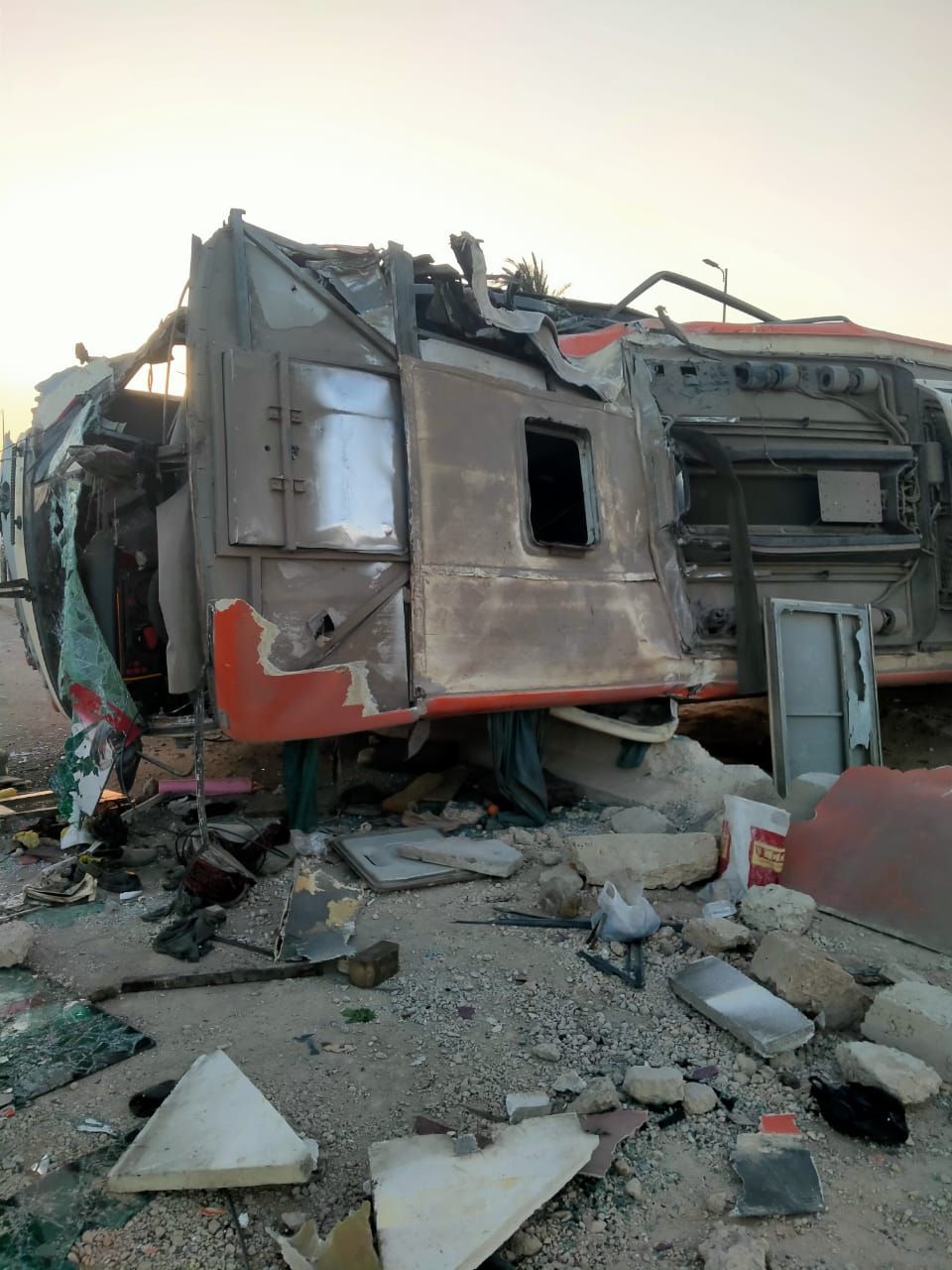 حادث انقلاب أتوبيس بالشرقية (3) حادث انقلاب أتوبيس بالشرقية (3)