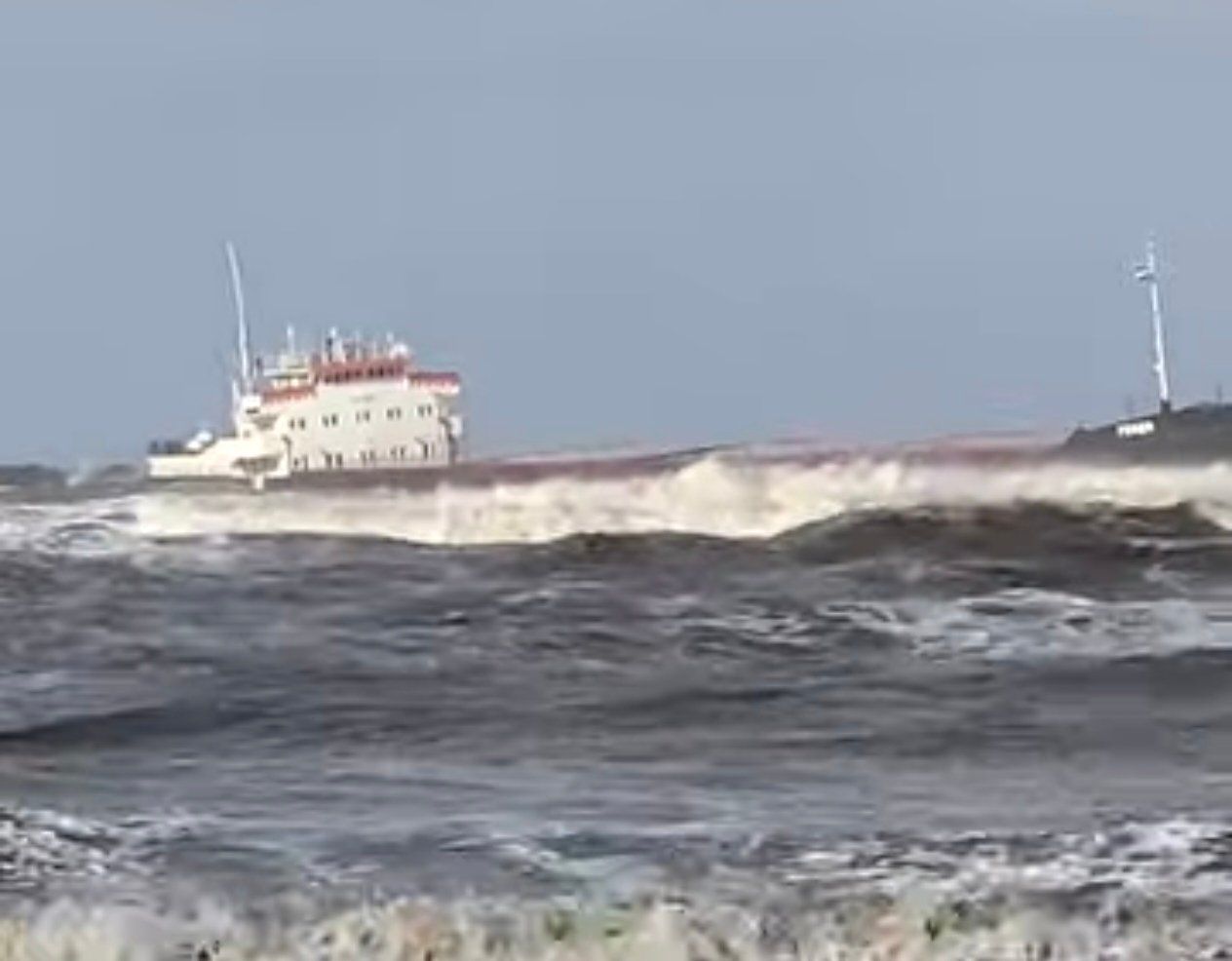 جنوح سفينة ببورسعيد