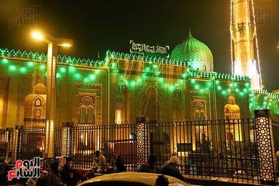 الانوار تروي الحكاية