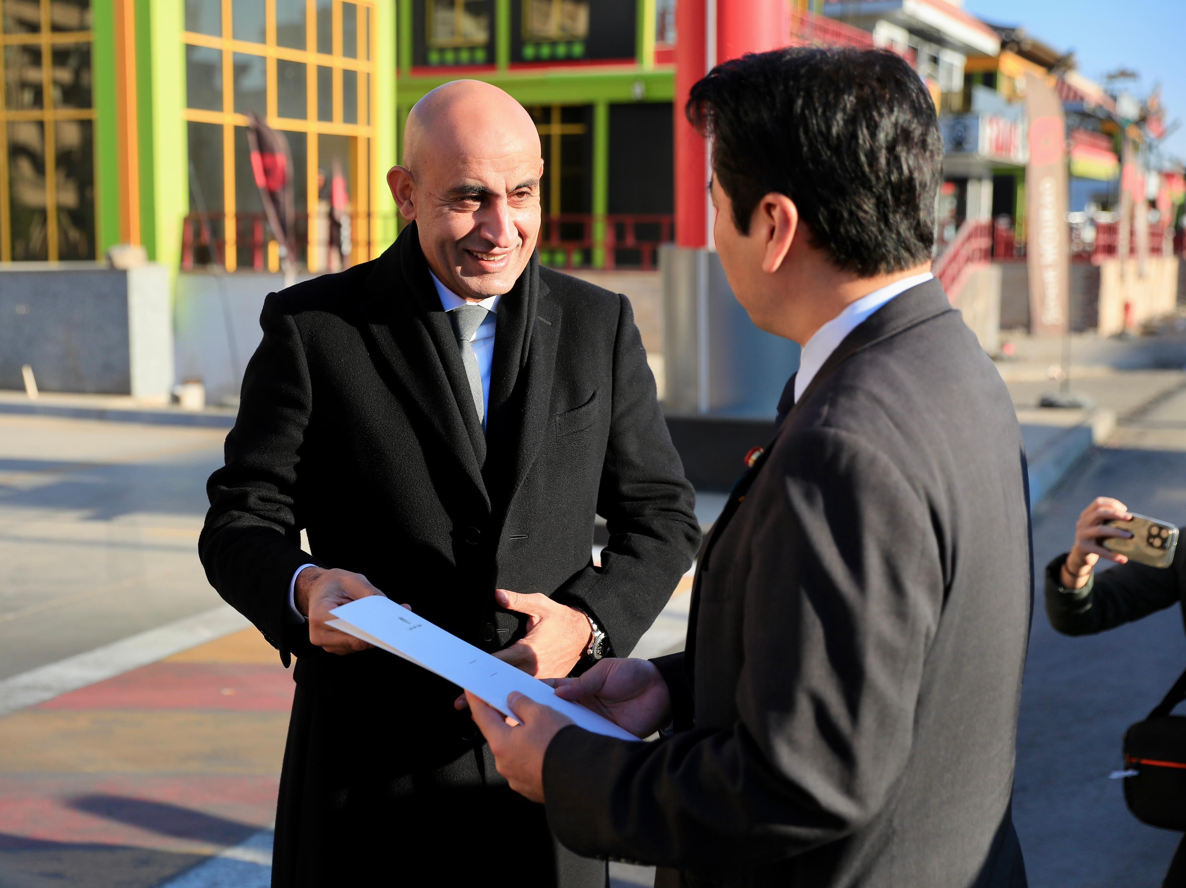 وزير التربية والتعليم مع نظيره اليابانى