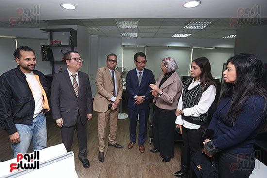 مسئول شركه هاواوي في مصر يزور مقر اليوم السابع (8)