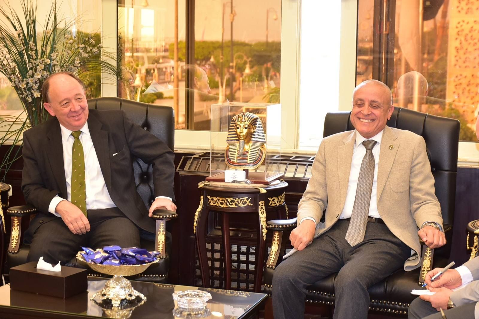 لقاء سفير الأرجنتين بالقاهرة لبحث سبل التعاون المشترك وفرص الاستثمار لقاء سفير الأرجنتين بالقاهرة لبحث سبل التعاون المشترك وفرص الاستثمار