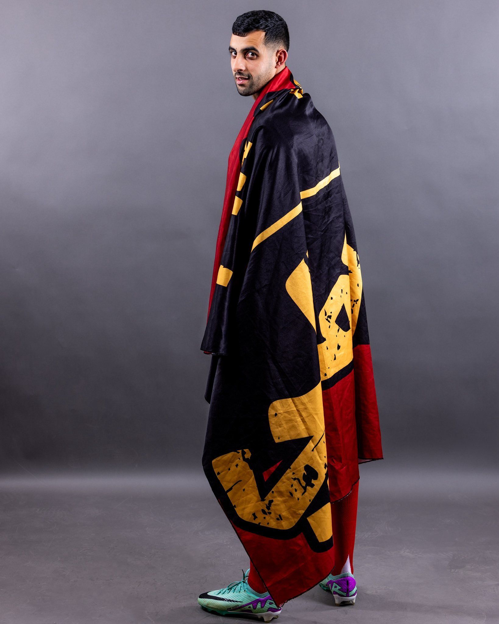 لاعب الاهلي يوسف بلعمري لاعب الاهلي يوسف بلعمري