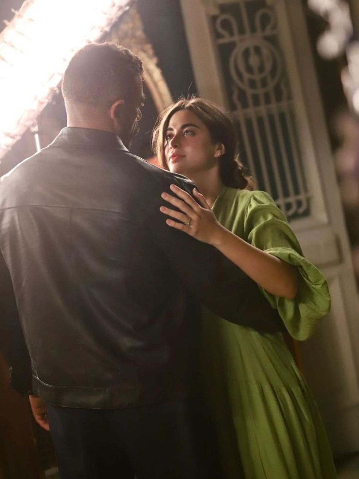 أحمد العوضي ويارا السكري أحمد العوضي ويارا السكري