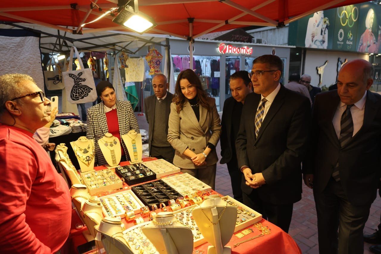 افتتاح معرض الحرف اليديوية افتتاح معرض الحرف اليديوية