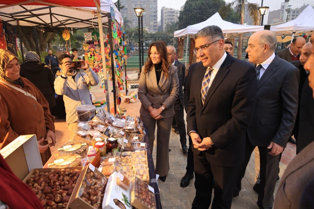 محافظ الجيز ة يفتتح معرض الحرفـ اليديوية محافظ الجيز ة يفتتح معرض الحرفـ اليديوية