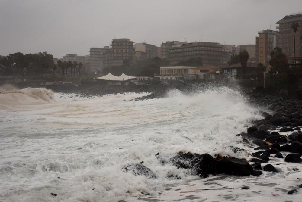 عاصفة إيطاليا (4) عاصفة إيطاليا (4)