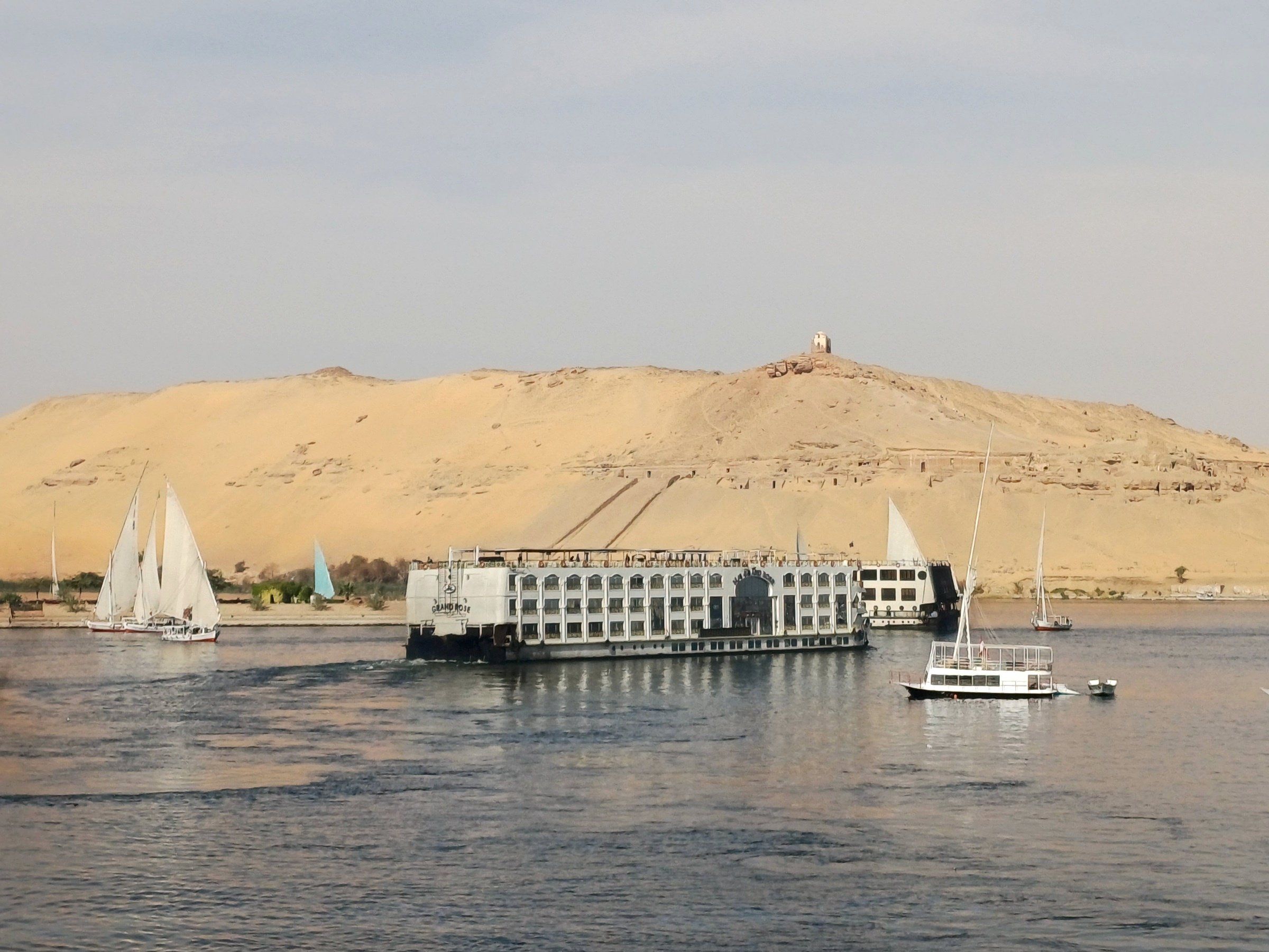 حركة السياحة فى النيل حركة السياحة فى النيل