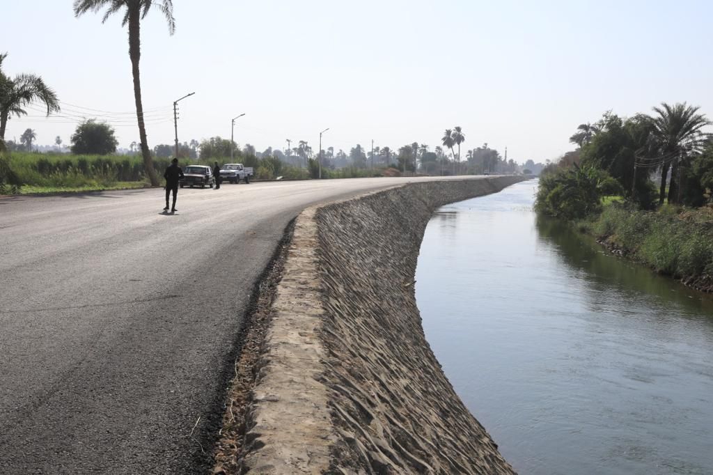 طرق سوهاج الجديدة فى الجمهورية الجديدة (9) طرق سوهاج الجديدة فى الجمهورية الجديدة (9)