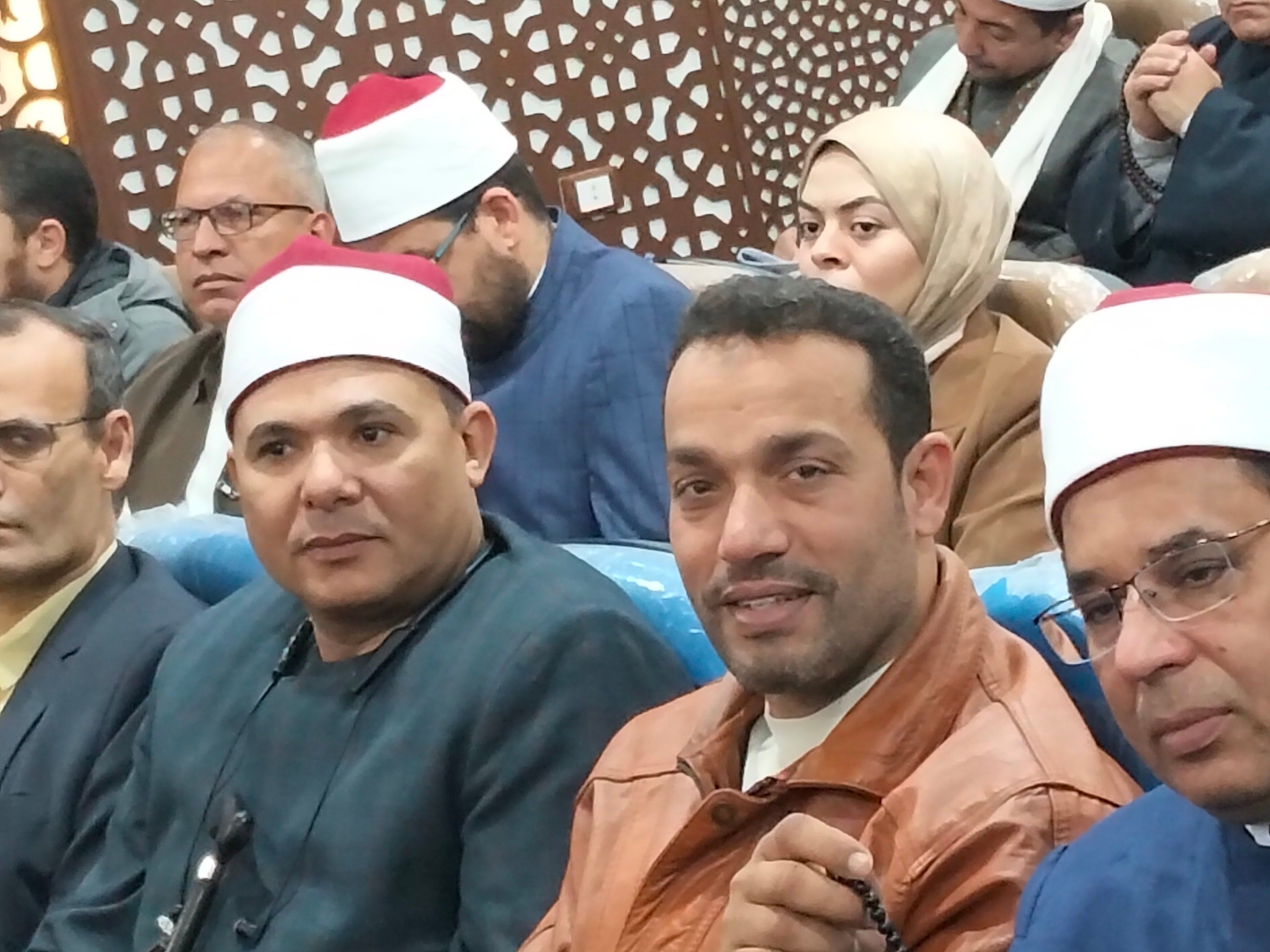 عدد من الحضور عدد من الحضور