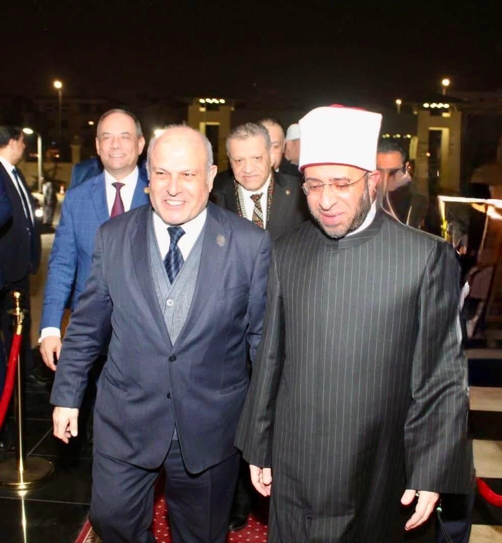 رئيس النيابة الإدارية ووزير الأوقاف يشهدان تكريم حفظة القرآن الكريم من أعضاء النيابة وأسرهم (4) رئيس النيابة الإدارية ووزير الأوقاف يشهدان تكريم حفظة القرآن الكريم من أعضاء النيابة وأسرهم (4)