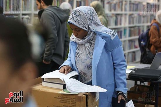 اجواء قراءة من داخل المعرض اجواء قراءة من داخل المعرض